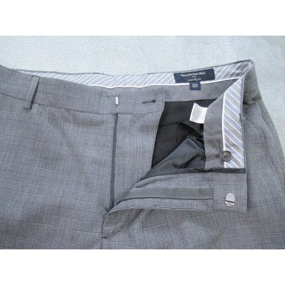 Banana Republic Dress Pants Men's 36x32 (Actual 34 x 31) Tailored Fit Plaid Gray